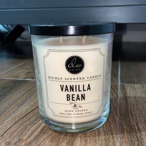 DW Home Vanilla bean candle